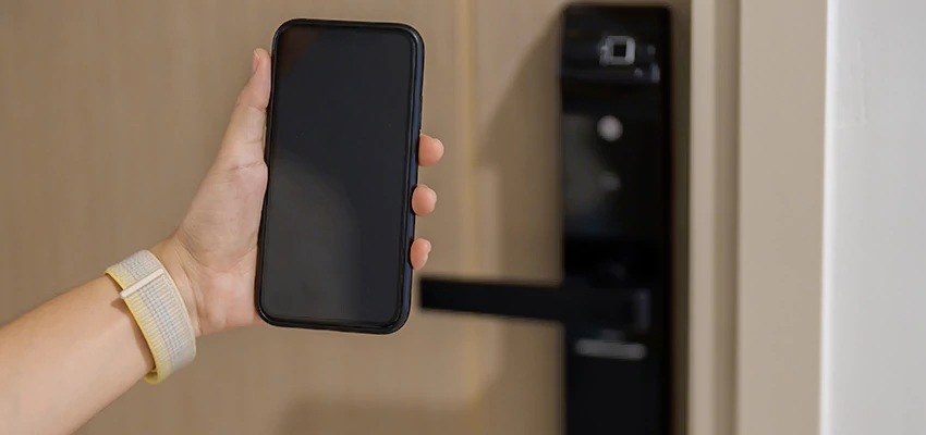 Keypad Wifi Locks Repair And Installation in Mayflower Village, CA