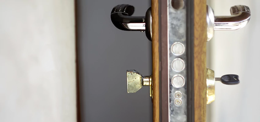 Holiday Emergency Locksmith in Mayflower Village, California