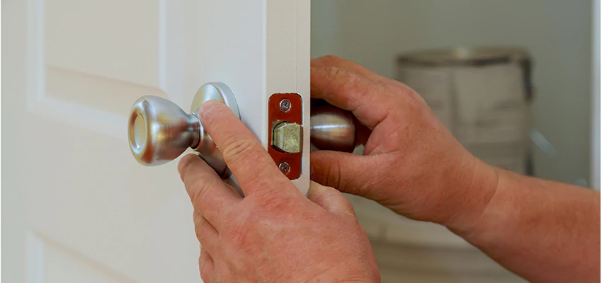 AAA Locksmiths For lock Replacement in Mayflower Village, California