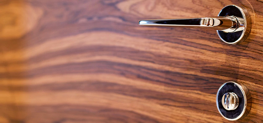 On Demand Locksmith For Key Fobs Repair in Mayflower Village, California